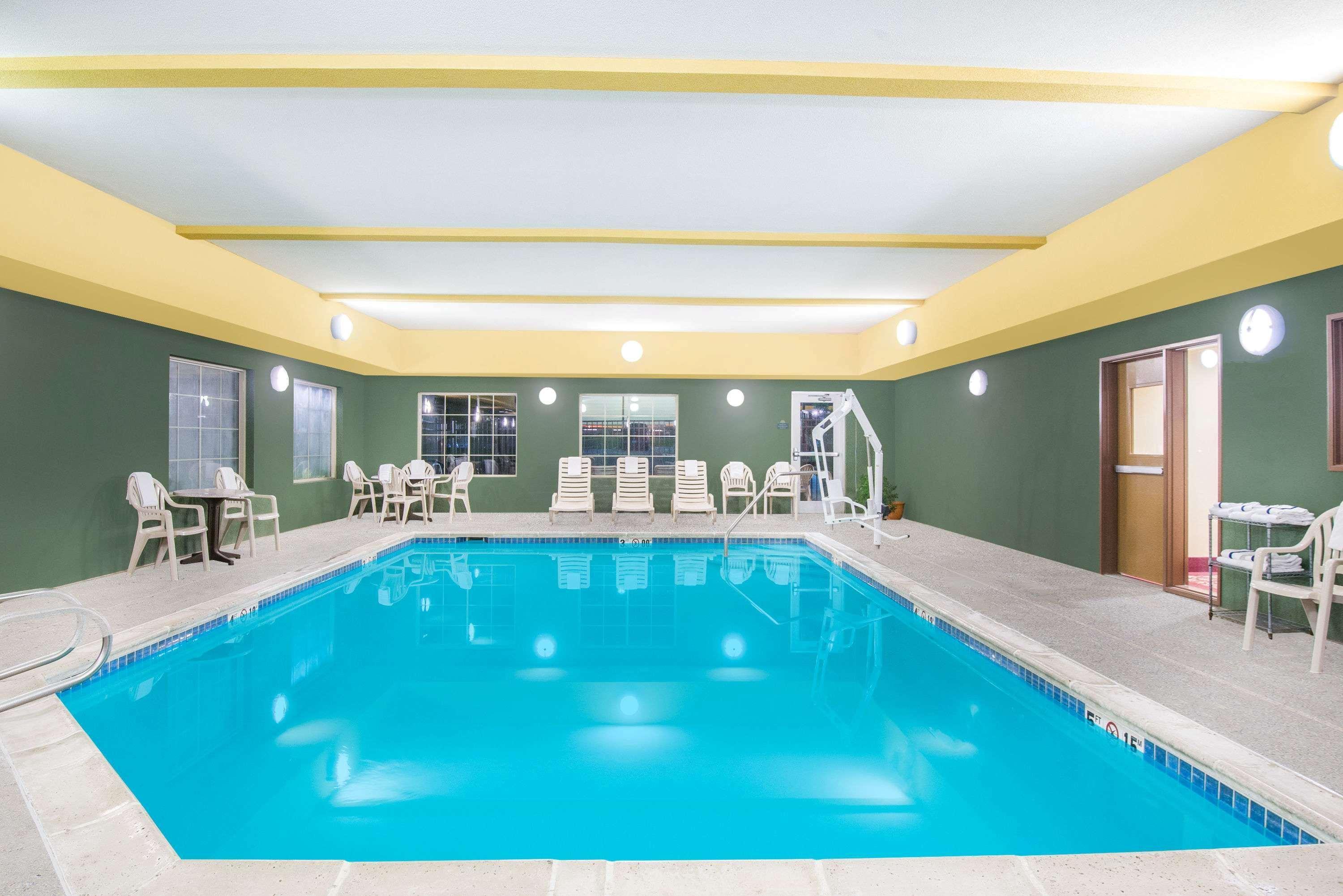 Days Inn By Wyndham Ellis Kültér fotó